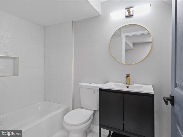 610 GALVESTON PL SE, Washington, DC 20032