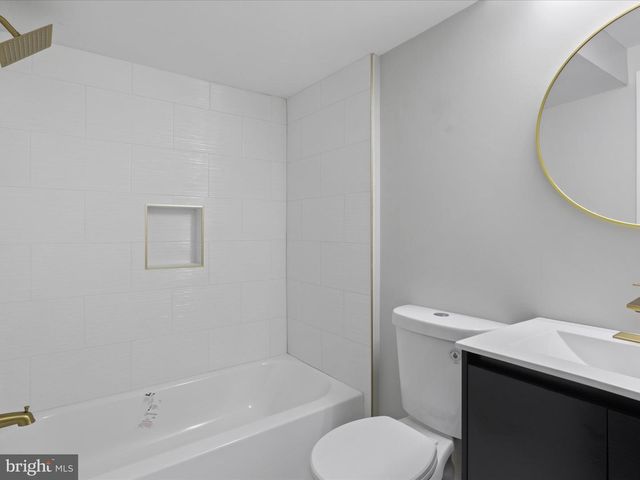 610 GALVESTON PL SE, Washington, DC 20032