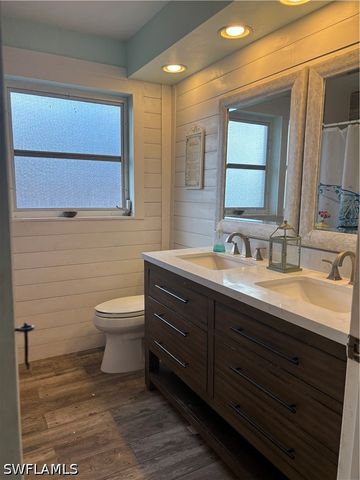 3704 SE 16th PL, Cape Coral, FL 33904