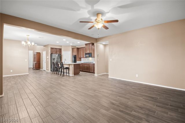 6245 Hambledon Hill Road, Las Vegas, NV 89113