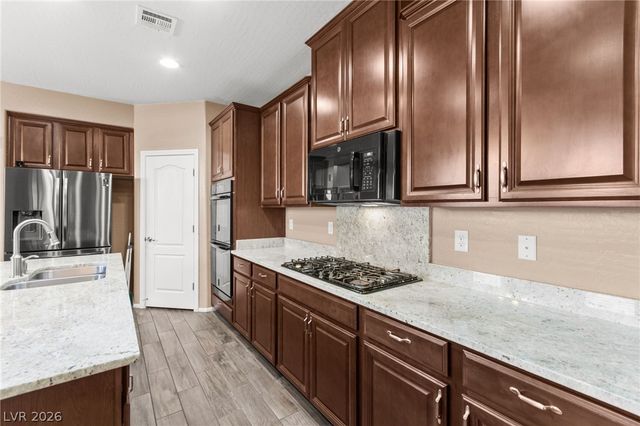 6245 Hambledon Hill Road, Las Vegas, NV 89113