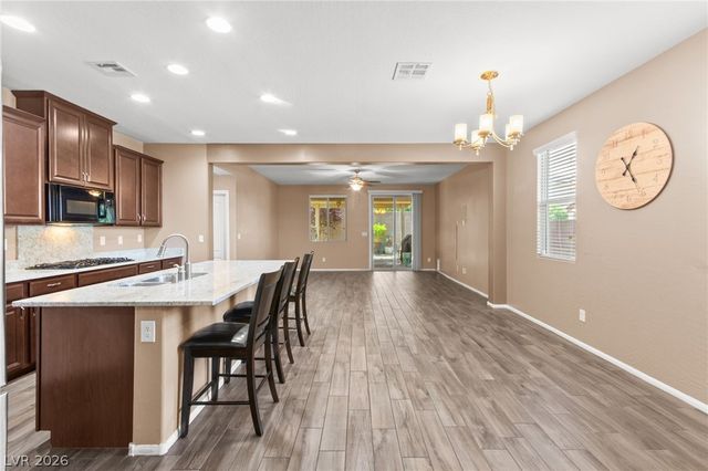6245 Hambledon Hill Road, Las Vegas, NV 89113