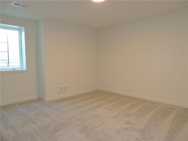 4484 Tee Box Drive, Basehor, KS 66007