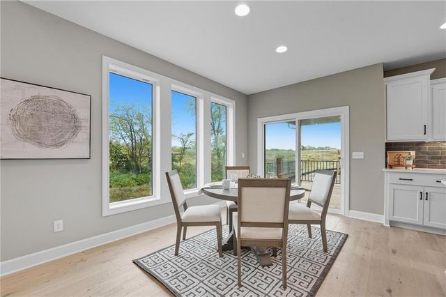 4484 Tee Box Drive, Basehor, KS 66007