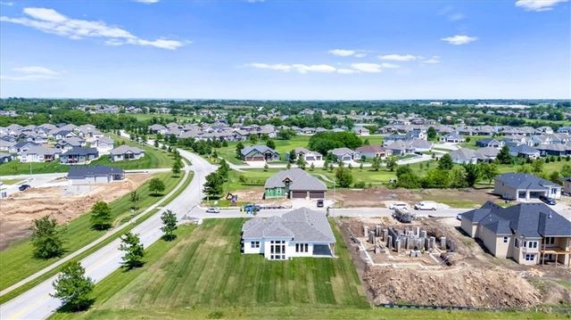 4484 Tee Box Drive, Basehor, KS 66007