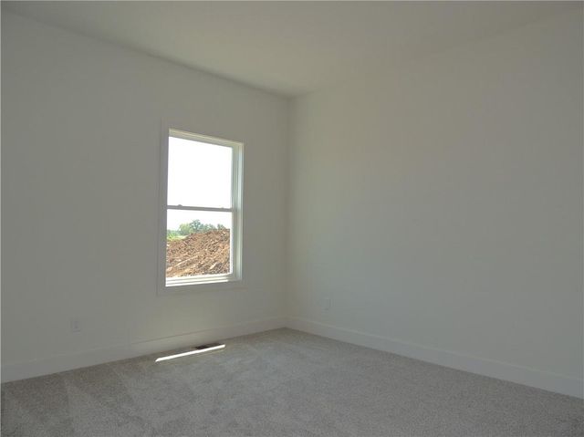 4484 Tee Box Drive, Basehor, KS 66007