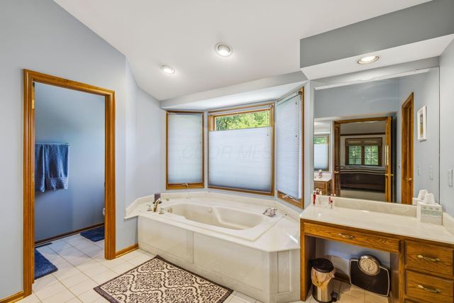 145 Valley Run Drive, Powell, OH 43065
