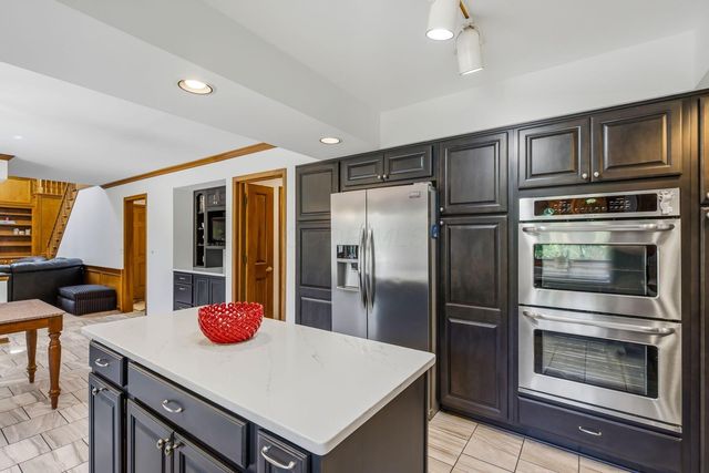 145 Valley Run Drive, Powell, OH 43065