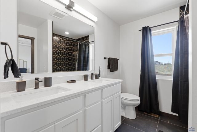 24024 BRIDLE RIDGE RD, Rapid City, SD 57701