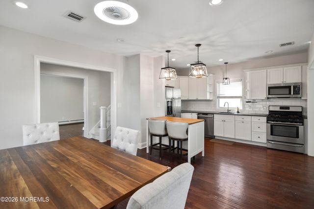 108 Morris Avenue, Belford, NJ 07718