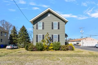 108 Morris Avenue, Belford, NJ 07718