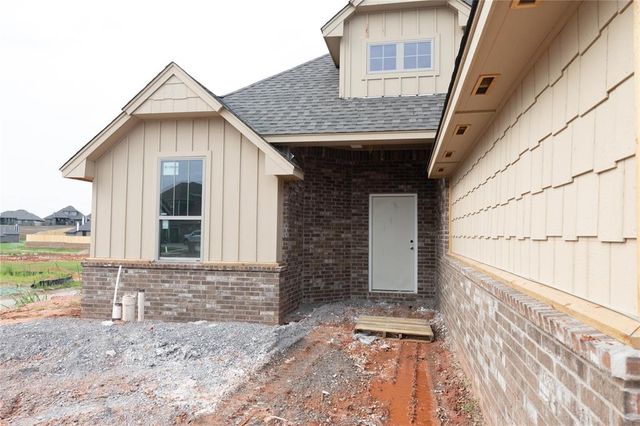 3148 Grapevine Street, Edmond, OK 73034
