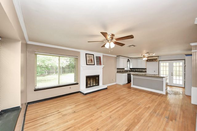 4900 Sandalwood Circle, Baytown, TX 77521