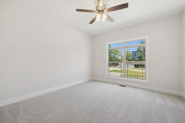 1630 Parchman Rd, Clarksville, TN 37040