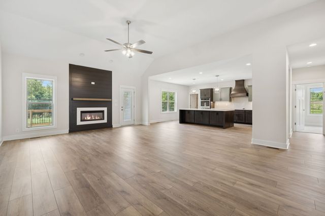 1630 Parchman Rd, Clarksville, TN 37040