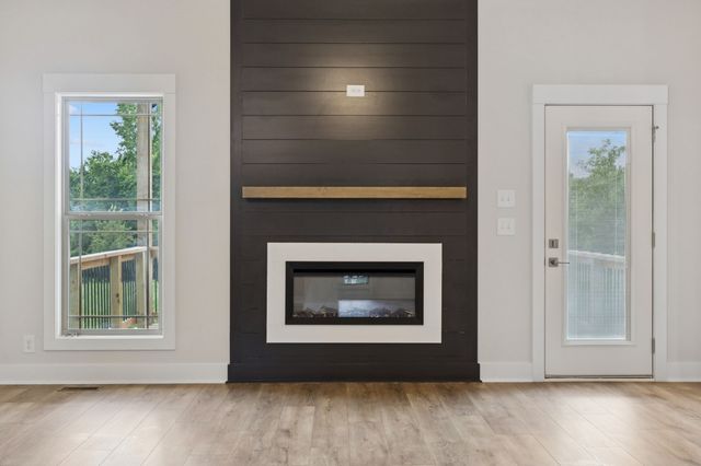 1630 Parchman Rd, Clarksville, TN 37040