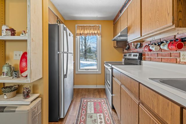 67 Bourn Brk Apt 53, Manchester, VT 05255