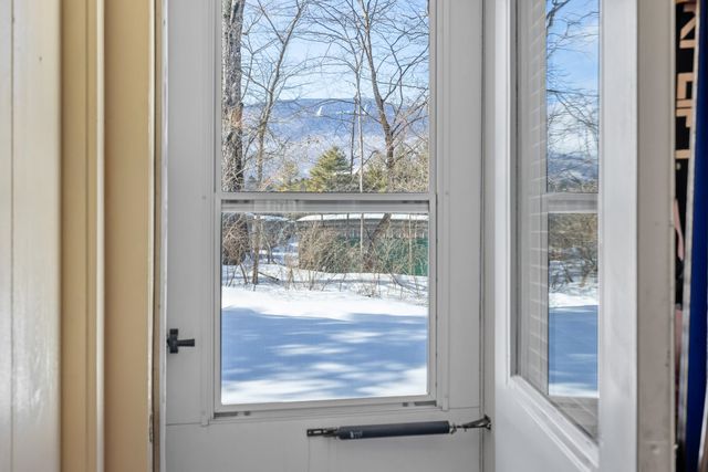 67 Bourn Brk Apt 53, Manchester, VT 05255