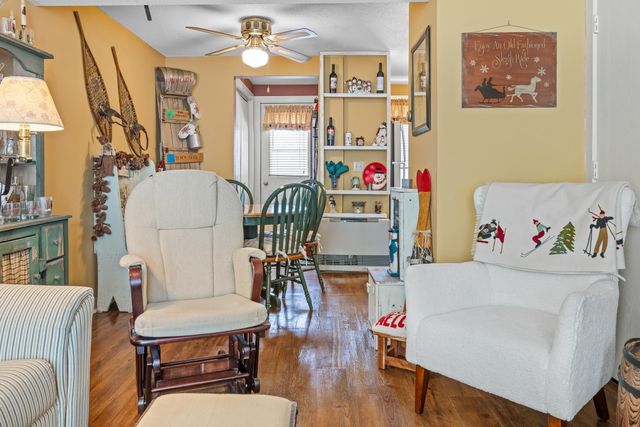 67 Bourn Brk Apt 53, Manchester, VT 05255