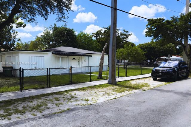 14215 NE 9th Ave 14215, North Miami, FL 33161