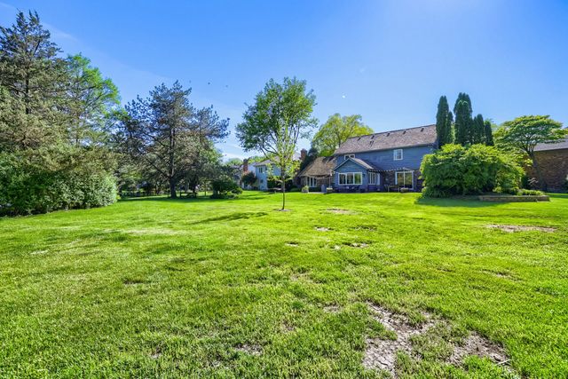 816 Paddock Lane, Libertyville, IL 60048