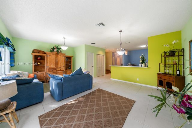 13214 NW 7th Dr, Plantation, FL 33325