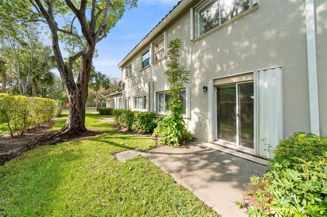 13214 NW 7th Dr, Plantation, FL 33325