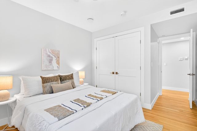 52 Fisher Ave 302, Boston, MA 02120