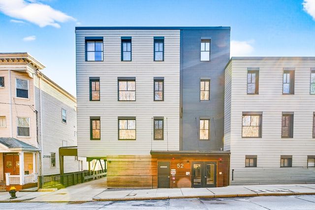 52 Fisher Ave 302, Boston, MA 02120