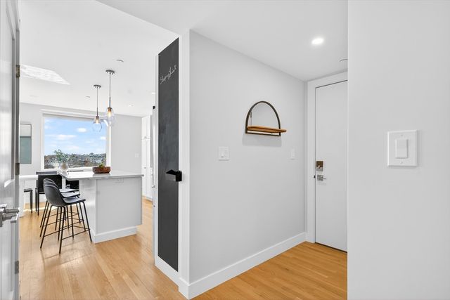 52 Fisher Ave 302, Boston, MA 02120