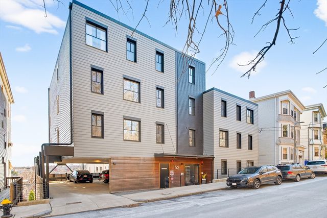 52 Fisher Ave 302, Boston, MA 02120