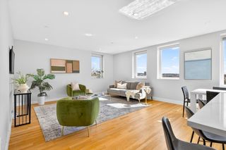52 Fisher Ave 302, Boston, MA 02120