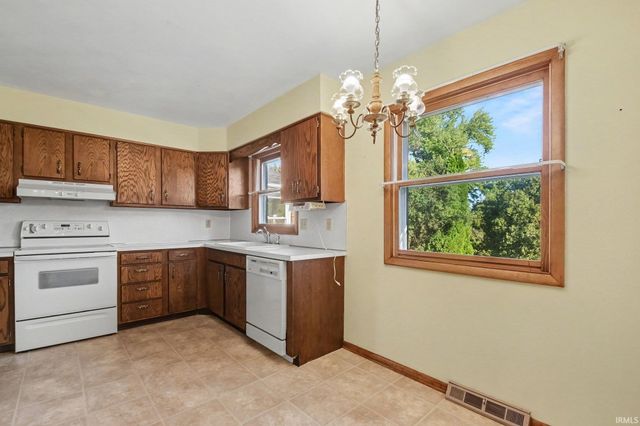 17971 Darden Road, South Bend, IN 46635