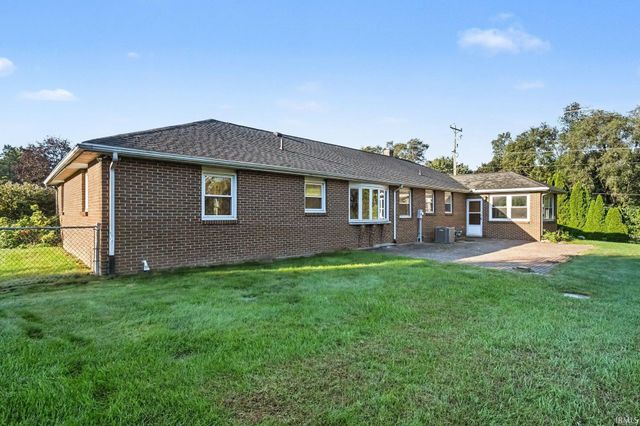 17971 Darden Road, South Bend, IN 46635