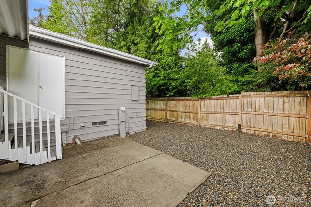 19604 129th Avenue NE, Bothell, WA 98011