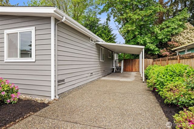 19604 129th Avenue NE, Bothell, WA 98011