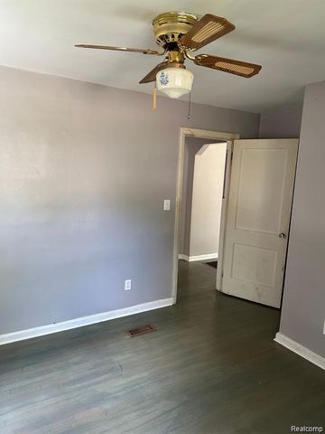 18863 Olympia, Redford, MI 48240