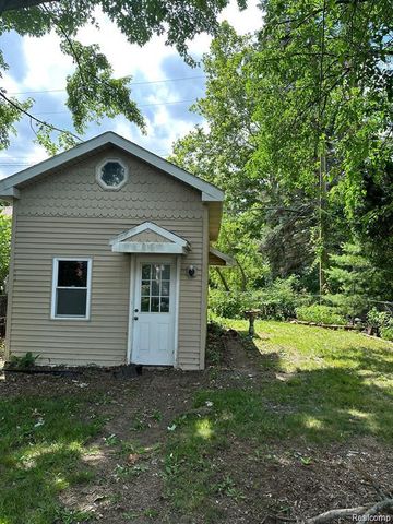 18863 Olympia, Redford, MI 48240