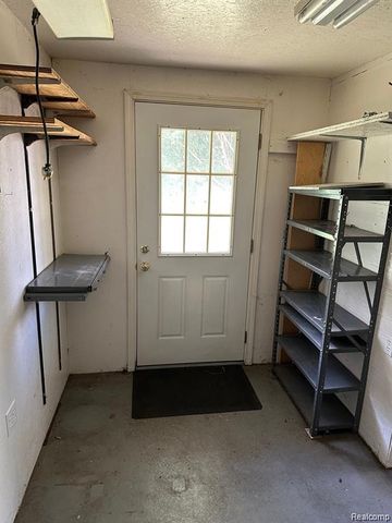 18863 Olympia, Redford, MI 48240