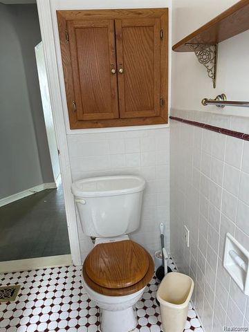 18863 Olympia, Redford, MI 48240