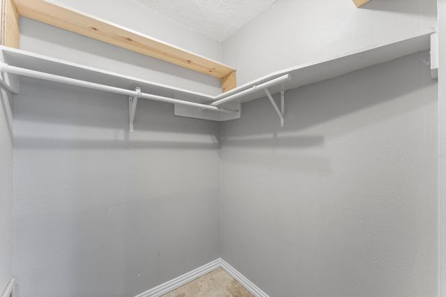 2 Ground Brier Court, The Woodlands, TX 77381