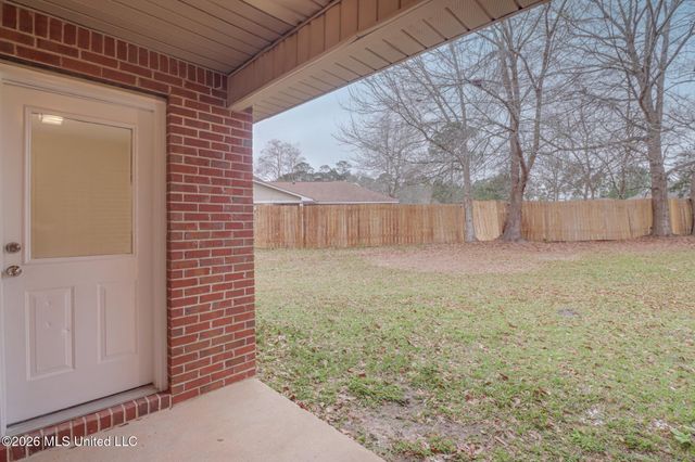 8104 Meadowdale Drive, Gautier, MS 39553