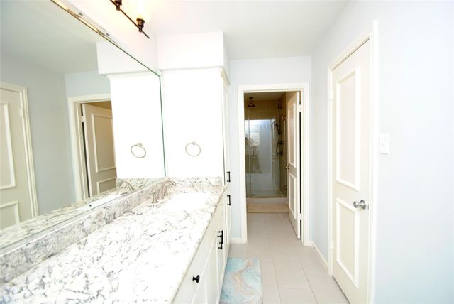 2006 Potomac Drive B, Houston, TX 77057