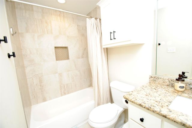 2006 Potomac Drive B, Houston, TX 77057