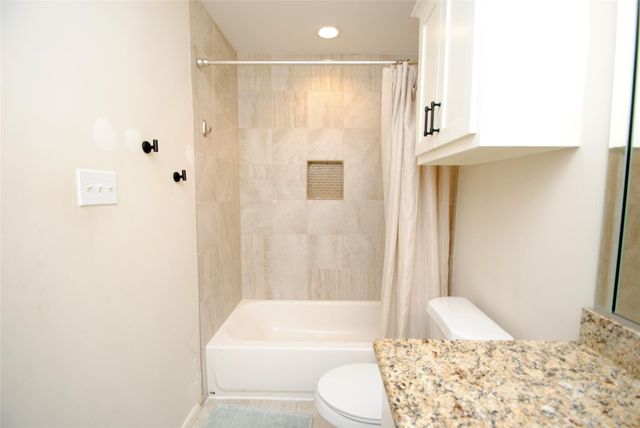 2006 Potomac Drive B, Houston, TX 77057