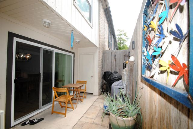 2006 Potomac Drive B, Houston, TX 77057