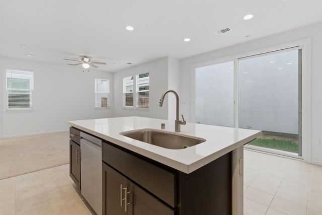 17373 Atwater Dr, Lathrop, CA 95330
