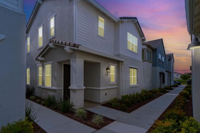 17373 Atwater Dr, Lathrop, CA 95330