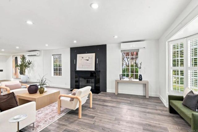949 S Highland Avenue, Los Angeles, CA 90036