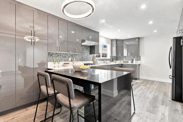 949 S Highland Avenue, Los Angeles, CA 90036